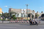 Фонтаны в центре площади Каталонии